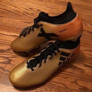 New Adidas soccer cleats men’s size 9